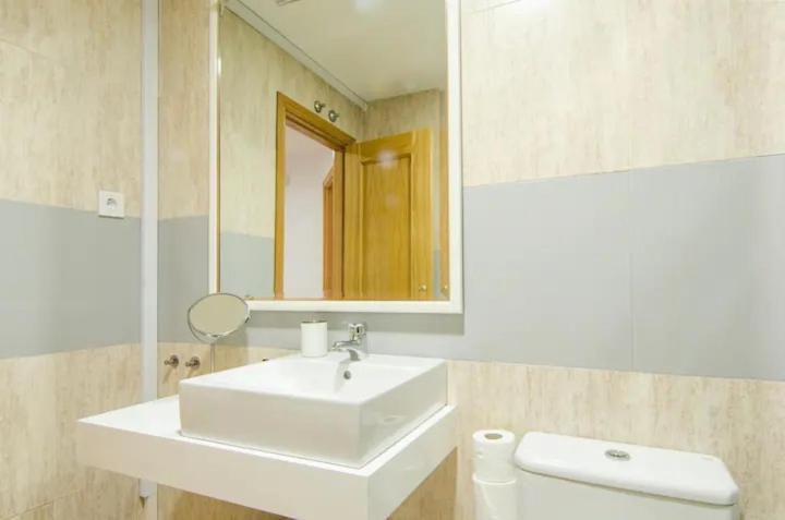 Bright & Spacious- City Center- 2Rooms-2Bathrooms Madrid Bagian luar foto