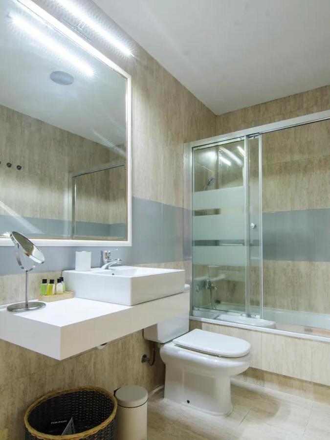 Bright & Spacious- City Center- 2Rooms-2Bathrooms Madrid Bagian luar foto